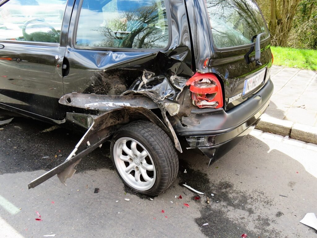 accident, automobile, damage, vehicle, broken, total damage, traffic accident, police, accident vehicle, emergency, workshop, accident car, car tire, car accident, accident, car accident, car accident, car accident, car accident, car accident