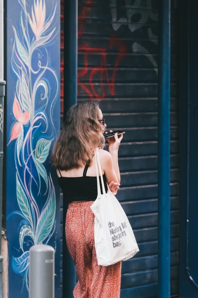 हॉस्टल्स तैयार कर रहे कॉलगर्ल-स्कूल टॉपर को बनाया सेक्स एडिक्ट:आईफोन गिफ्ट किया, कहते थे– जिंदगी बदल देंगे, 3000 में होटल भेजते News Junction girl, woman, call, voice message, building, mobile, road, pavement, side walk, color contest, woman, call, call, voice message, voice message, voice message, voice message, voice message, building, mobile, side walk