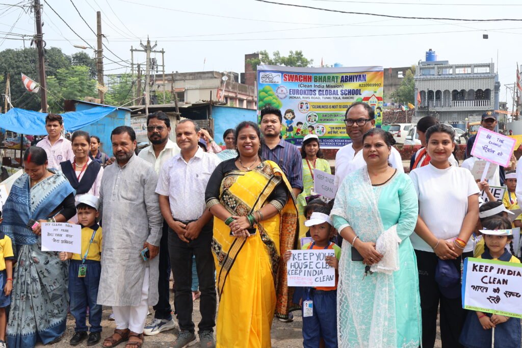 बच्चों ने दिया स्वच्छ रांची का संदेश, जागरूकता रैली में मेयर रोशनी खलखो भी हुईं शामिल - News Junction img 2686